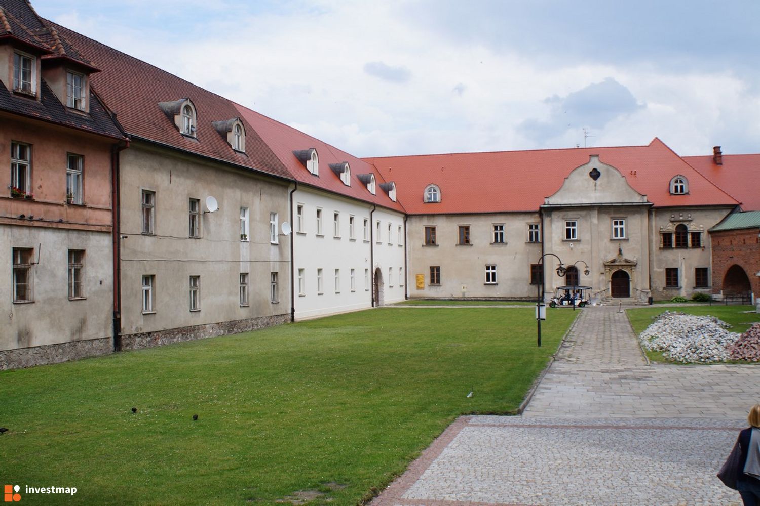 344933_1500x.jpg