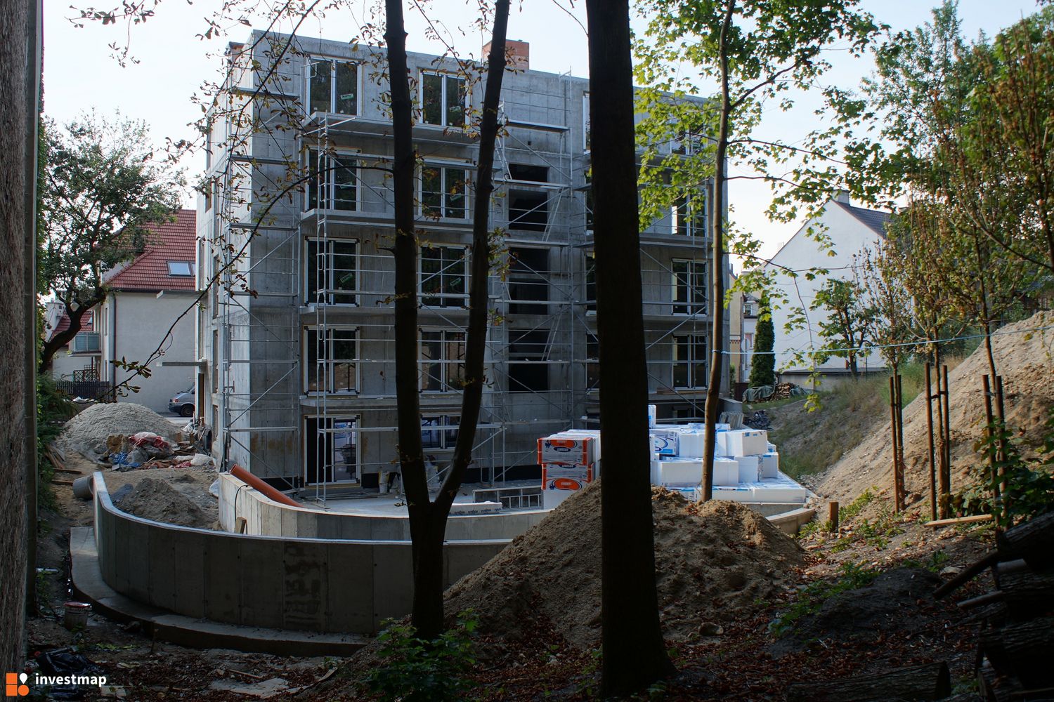 348792_1500x.jpg