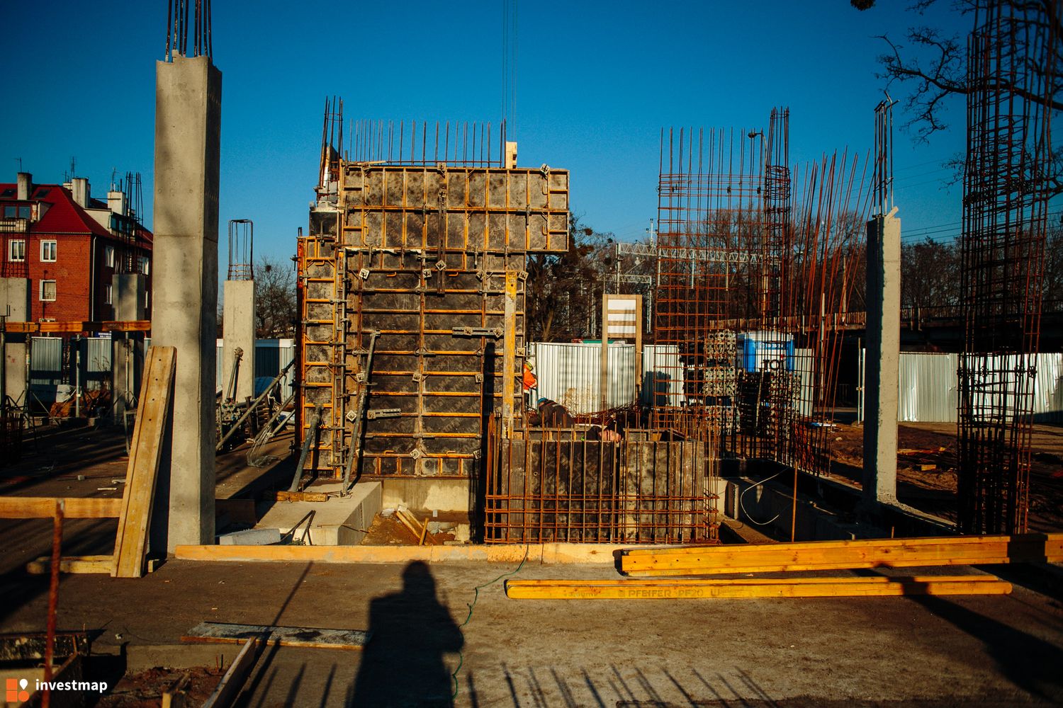 306048_1500x.jpg