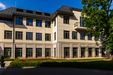 Club House 380944