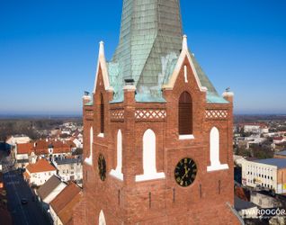Remont wieży i elewacji frontowej Bazyliki Mniejszej pw. Matki Bożej Wspomożenia Wiernych w Twardogórze 467874