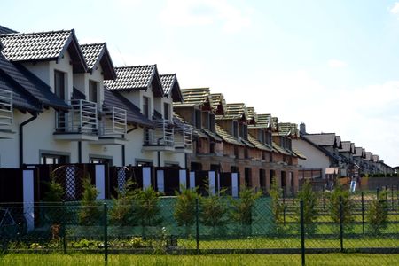 [wielkopolskie] Ostatnie domy na Osiedlu Słonecznym w Brodowie zbliżają się do finiszu