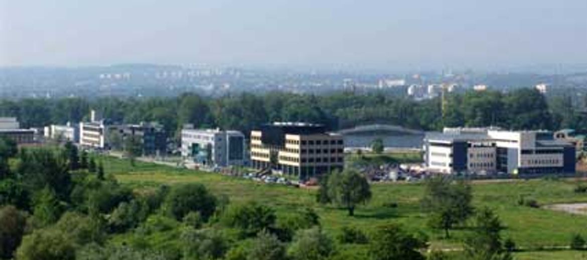 2500 – Tylu pracowników