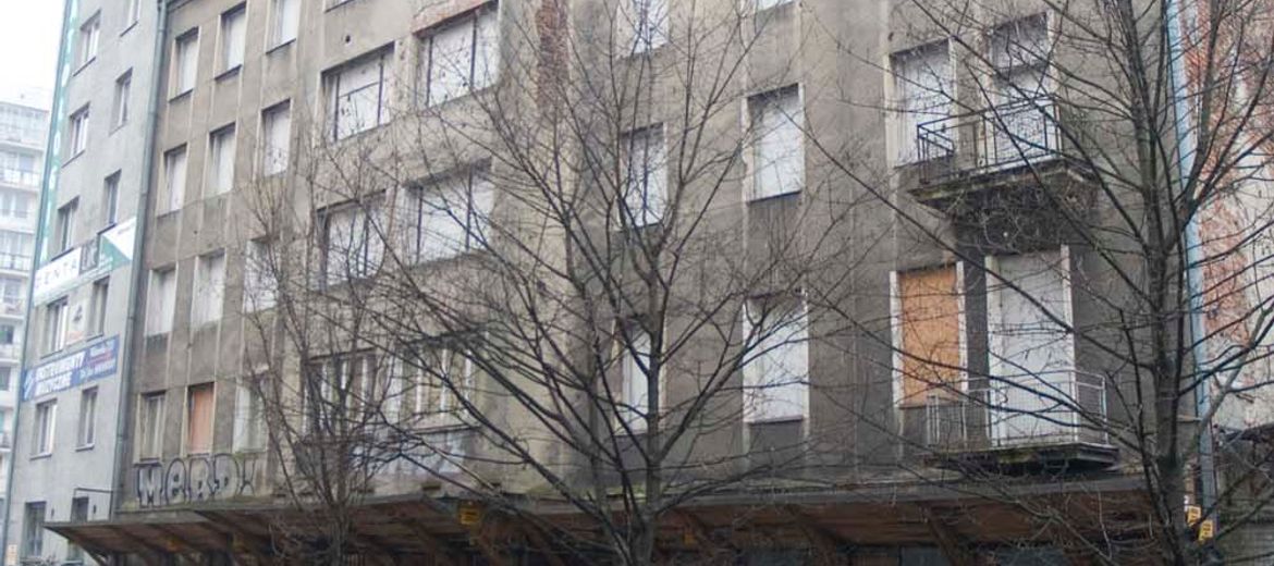 Komu zależy na zburzeniu
