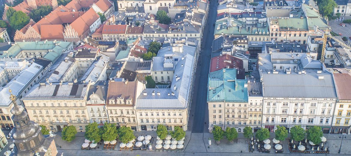 Kraków: Bank Pekao sprzedaje
