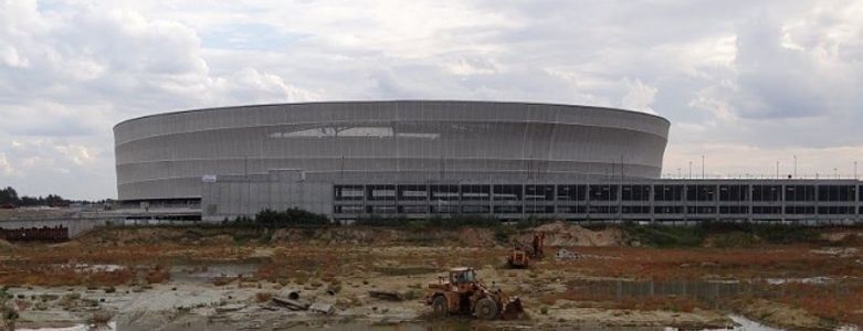 [Wrocław] Firmy chcą od ponad 3 do 8,5 mln złotych za upiększenie dziury przy stadionie