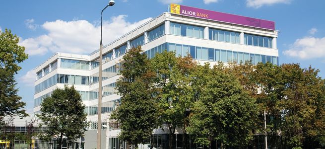 [Warszawa] Bank konsoliduje swoją centralę i przedłuża umowę najmu w Łopuszańska Business Park
