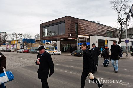 [Wrocław] Dworzec Główny: plwociny, mocz i śmieci [LIST DO REDAKCJI]