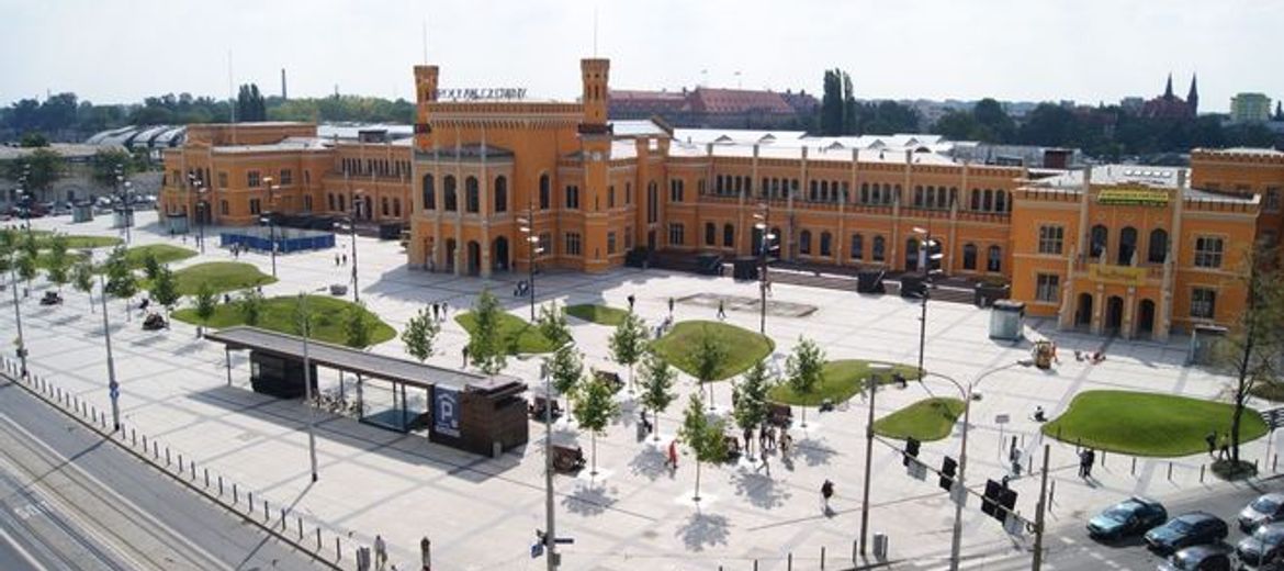 Plac przed Dworcem Głównym