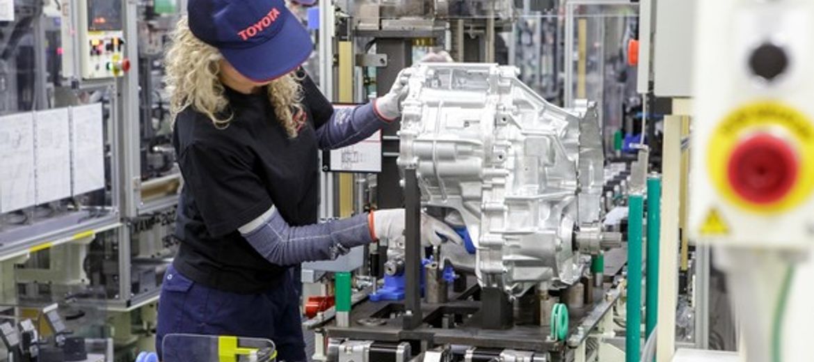 Toyota rozpoczyna produkcję przekładni