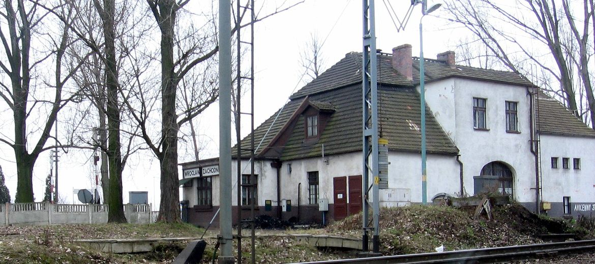 Powstaną przystanki przy stacji
