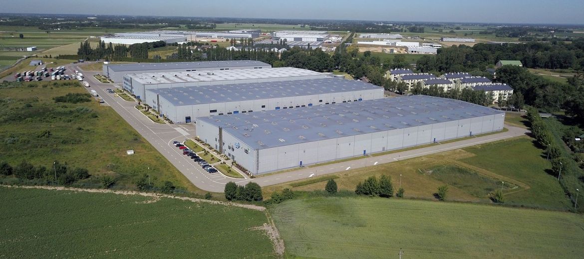 Firma logistyczna wynajęła magazyn