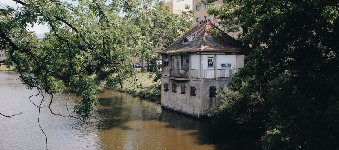 W kiosku tuż przy