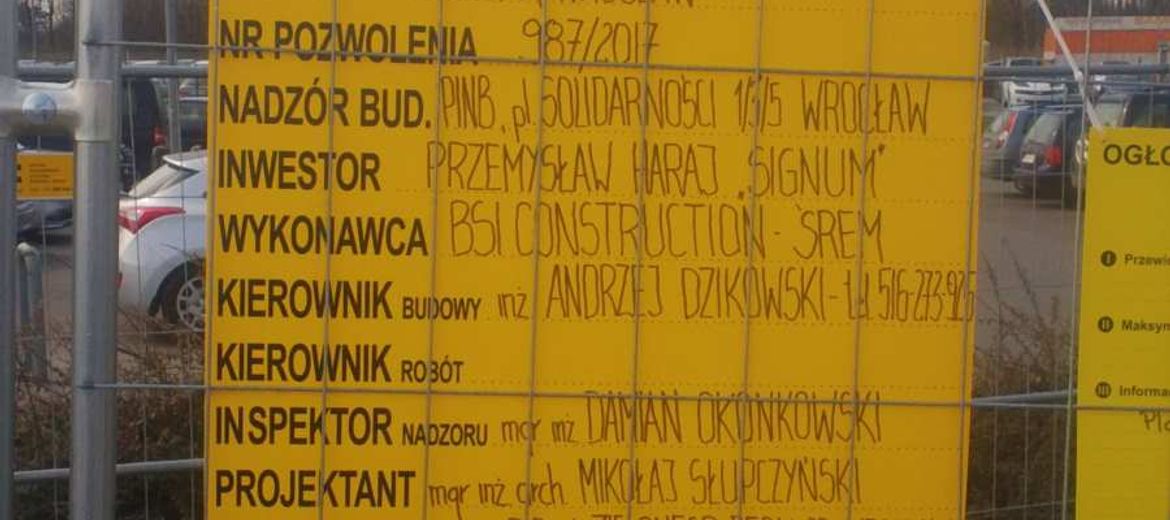 Tablica budowy supermarketu Bricomarché na Maślicach