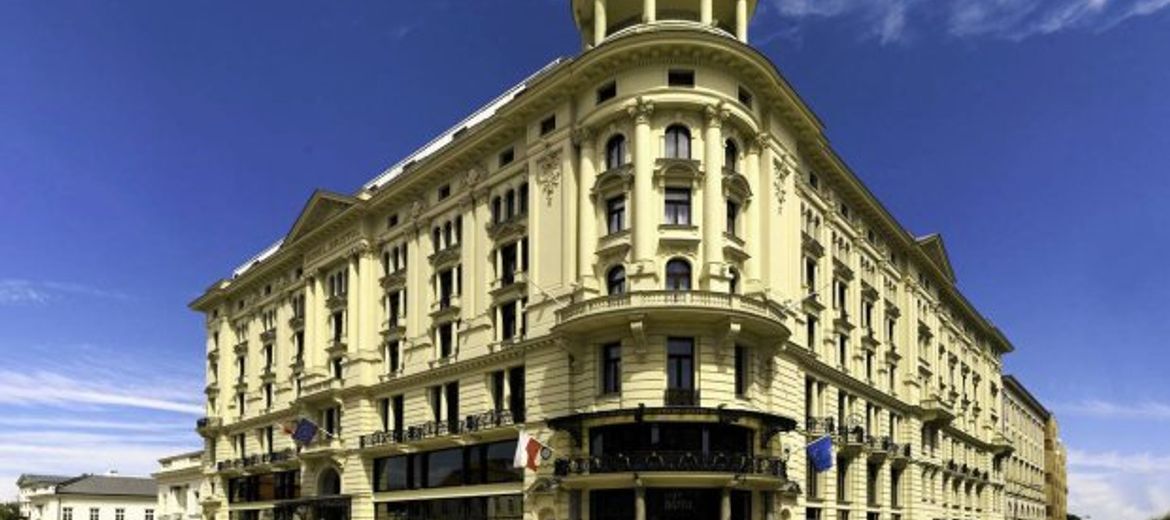Hotel Bristol, A Luxury