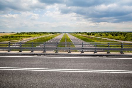 [mazowieckie] 8 ofert na projekt wschodniej autostrady A2