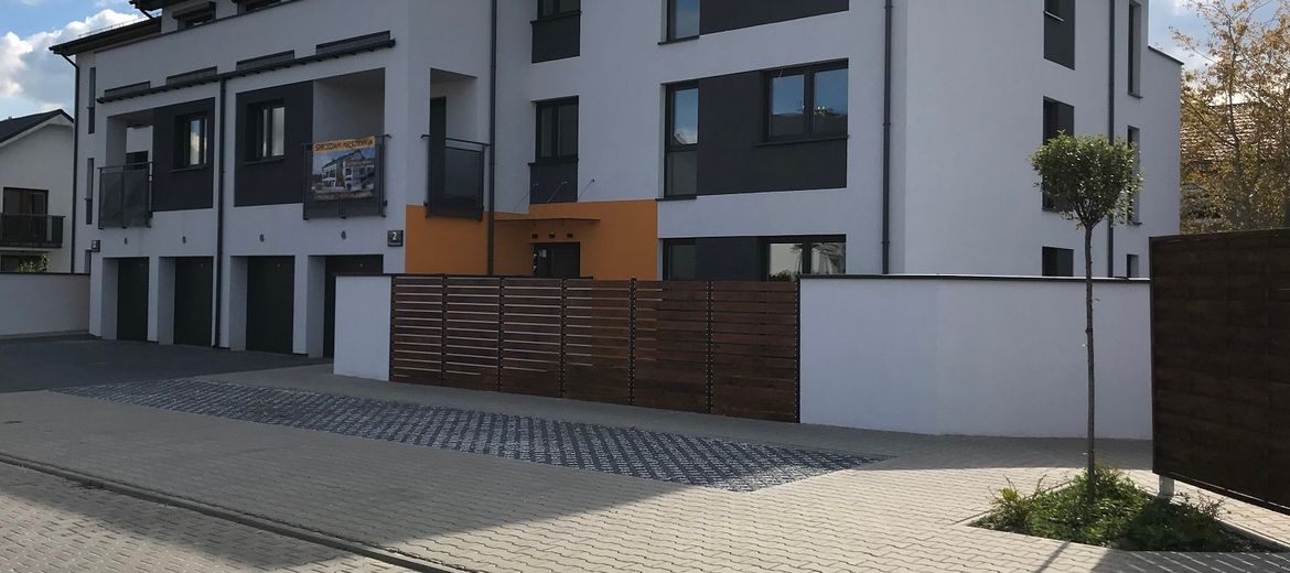 Pałacowa 2 w Dąbrówce