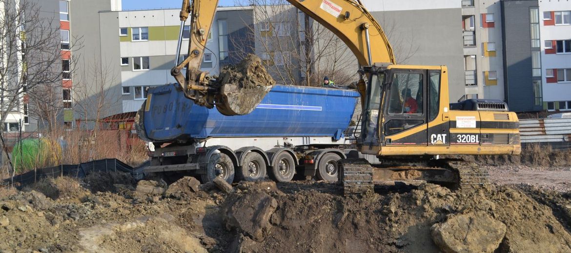 Nowe mury na Wschodniej