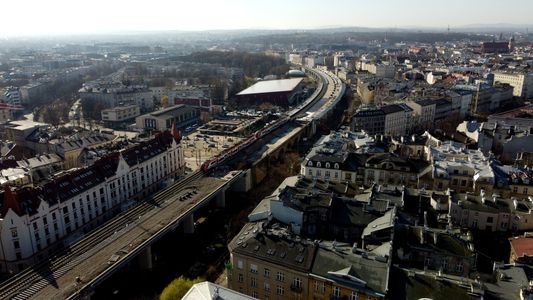 W Krakowie trwa budowa estakady kolejowej Szybkiej Kolei Aglomeracyjnej [ZDJĘCIA]