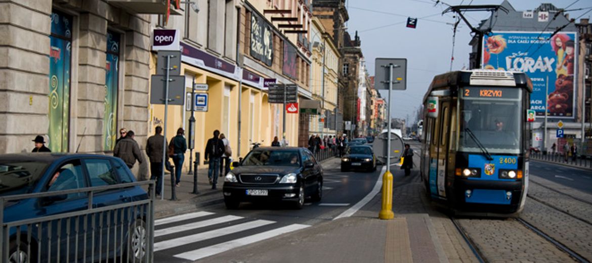 Nietypowy przystanek na Piłsudskiego