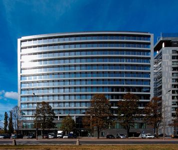 [Warszawa] Firma farmaceutyczna zostaje w biurowcu Equator II w Warszawie