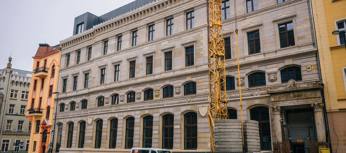 Nowy hotel przy placu