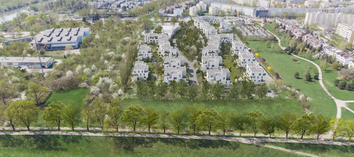 Trei Real Estate startuje