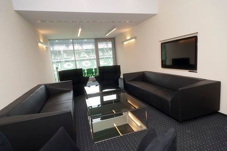 [Wrocław] Loże VIP na wrocławskim stadionie cieszą się umiarkowanym powodzeniem