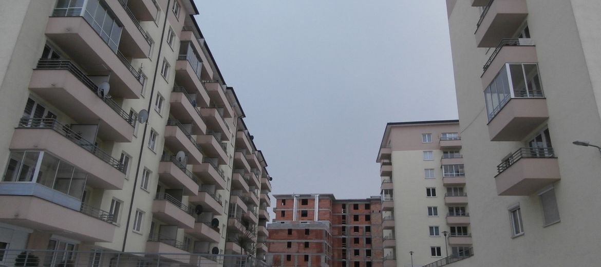 Egalitarny Poznań, elitarna Warszawa