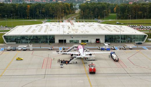 [Lublin] Port lotniczy w Lublinie w środę wznawia działalność