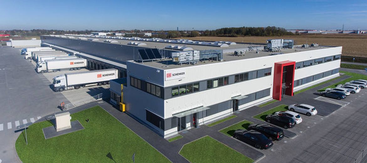 DB Schenker przenosi swój