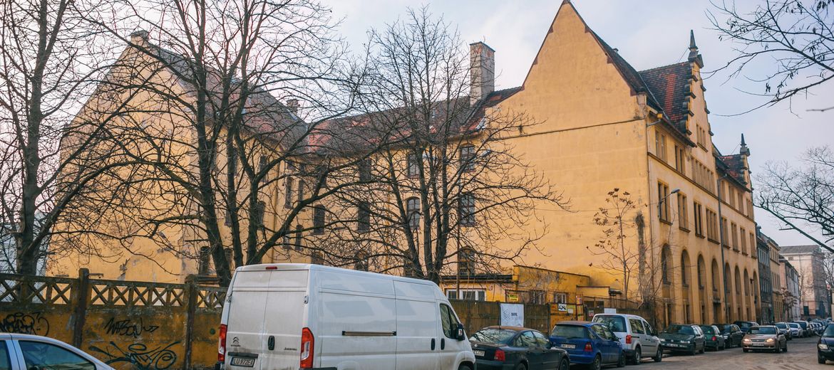 Urząd celny, spichlerz, piekarnia.