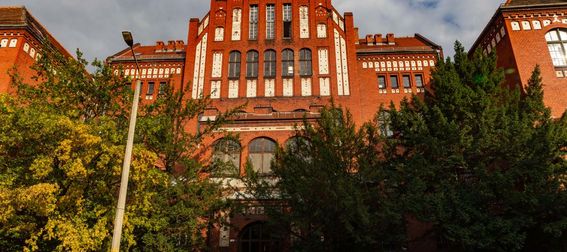 Wrocław: Zabytkowa szkoła muzyczna