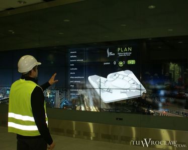 [Wrocław] W Sky Tower można zagrać w wirtualną piłkę nożną