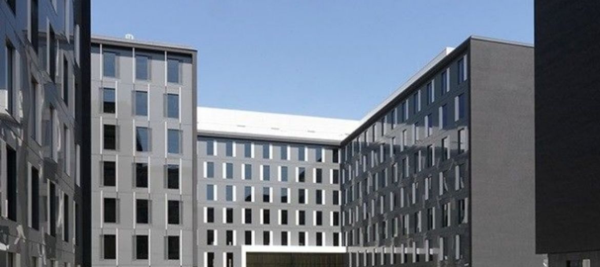 Savills reprezentował Fujitsu w